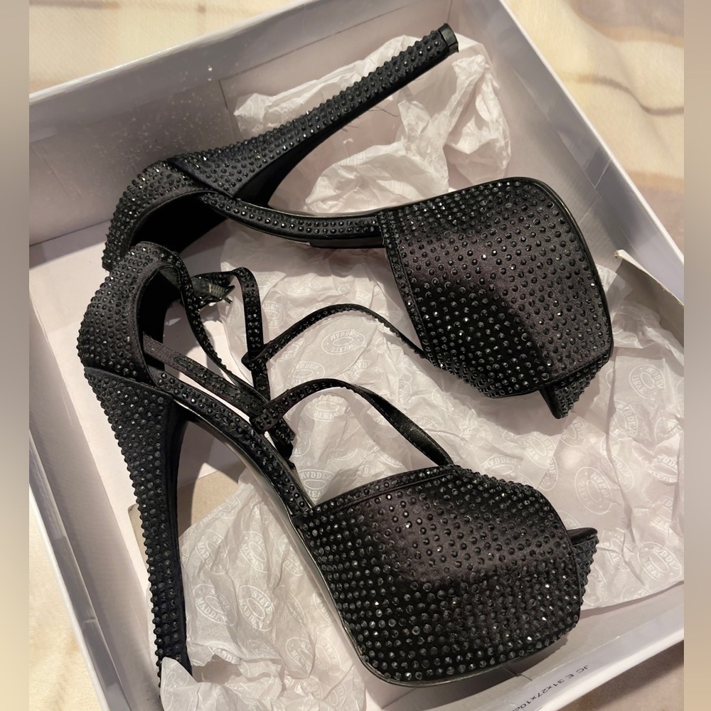 Steve Madden Black Studded Heels